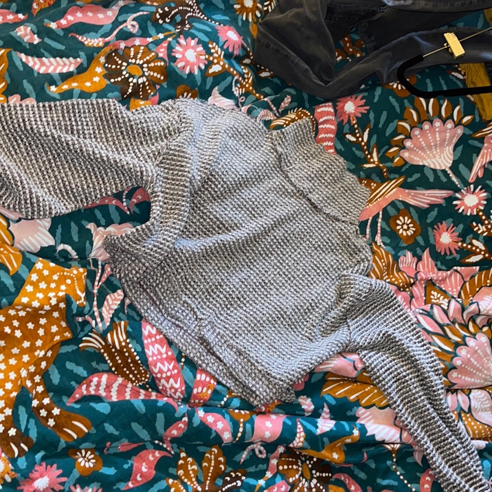Free people cropped purple/white knit sweater